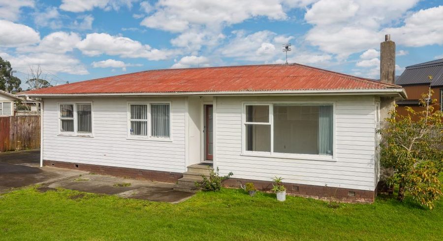  at Mangere East, Manukau City, Auckland