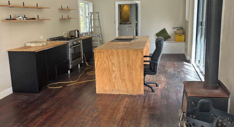  at 7 Fraser Street, Wainuiomata, Lower Hutt, Wellington