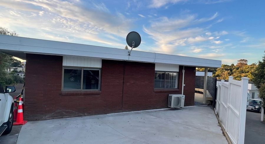  at 2/13 Estelle Place, Farm Cove, Manukau City, Auckland