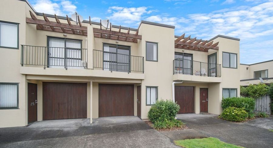  at 2/17 Harbour View Road, Te Atatu Peninsula, Waitakere City, Auckland