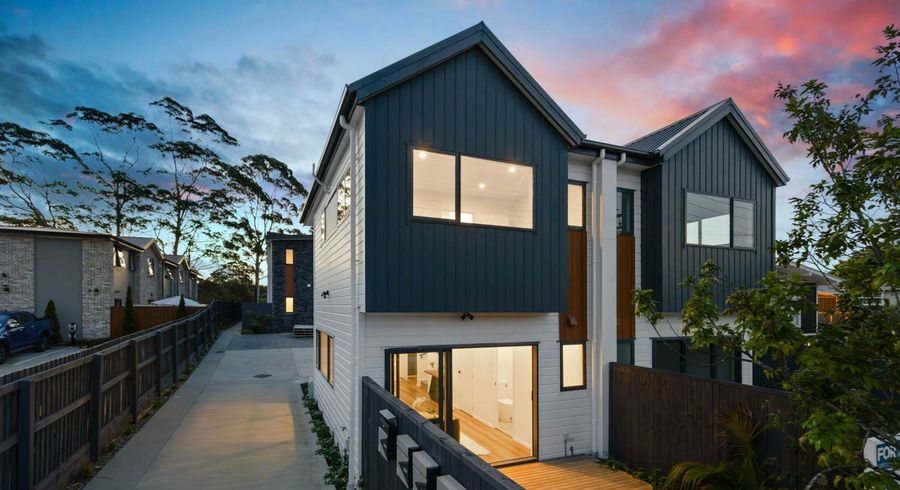  at 2/81 Vodanovich Road, Te Atatu South, Waitakere City, Auckland