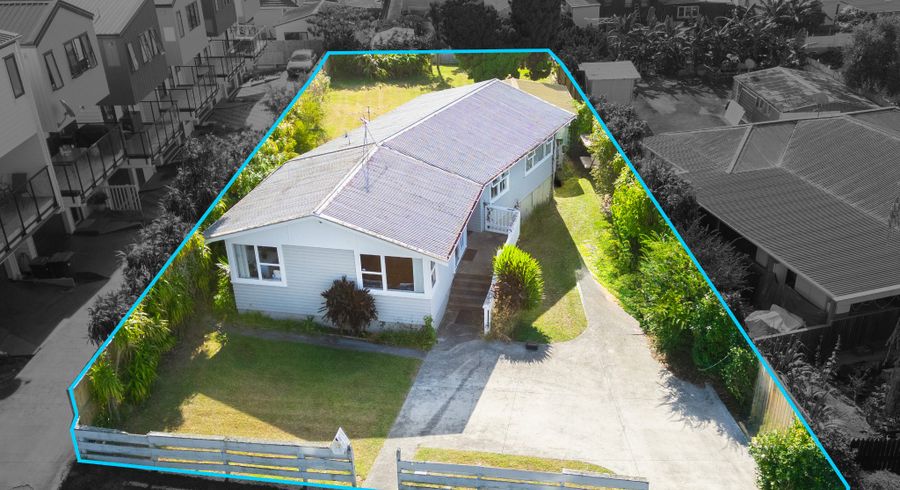  at 19 Laura Street, Kelston, Waitakere City, Auckland