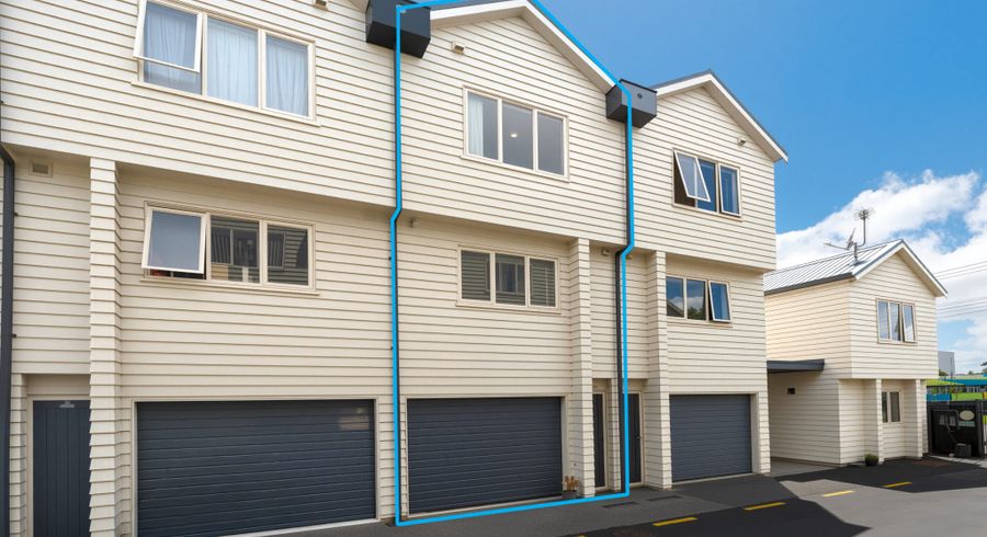  at 3/49 Henderson Valley Road, Henderson, Waitakere City, Auckland