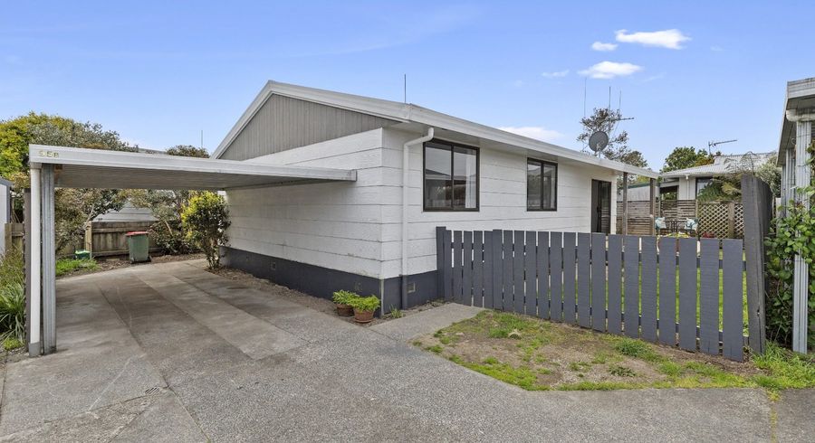  at 95B Oakfield Crescent, Pukete, Hamilton