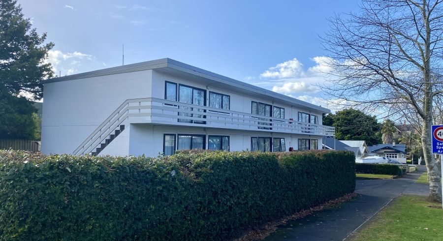  at 2/206 River Road, Claudelands, Hamilton, Waikato