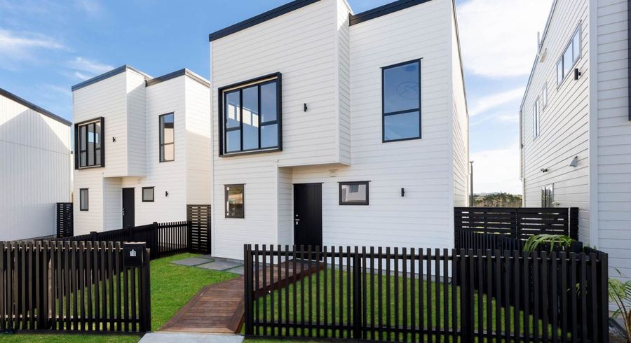  at 8 Greenbrier Street, Westgate, Waitakere City, Auckland