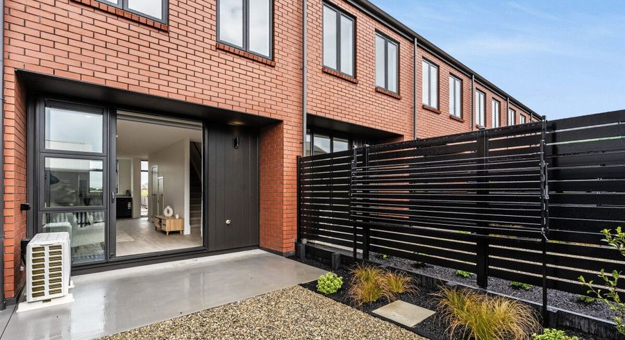  at 27 Raukohekohe Road, Wiri, Manukau City, Auckland
