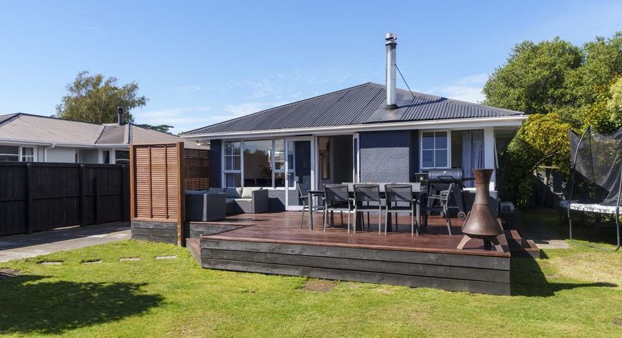  at 17 Woodend Road, Woodend, Woodend