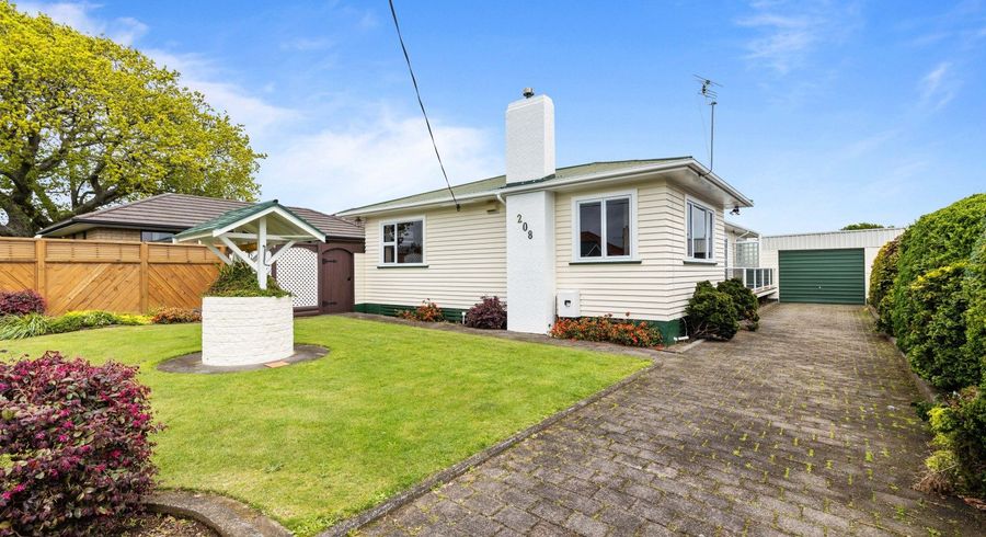  at 208 Carrington Street, Vogeltown, New Plymouth