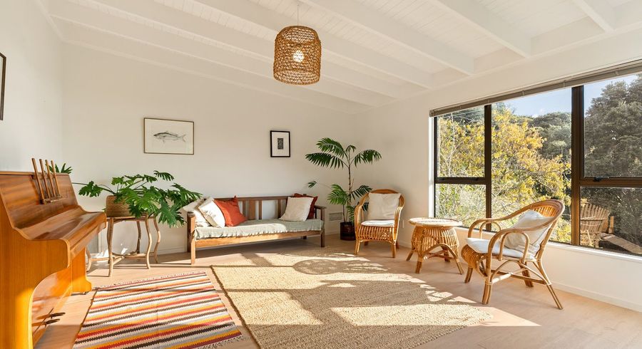  at 19 Kaitawa Road, York Bay, Eastbourne, Lower Hutt, Wellington