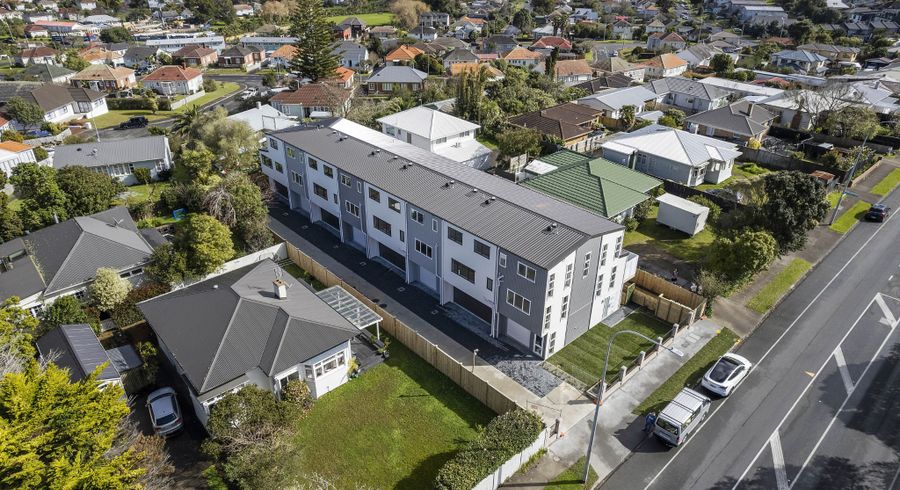  at 2/273 Mt Albert Road, Sandringham, Auckland City, Auckland
