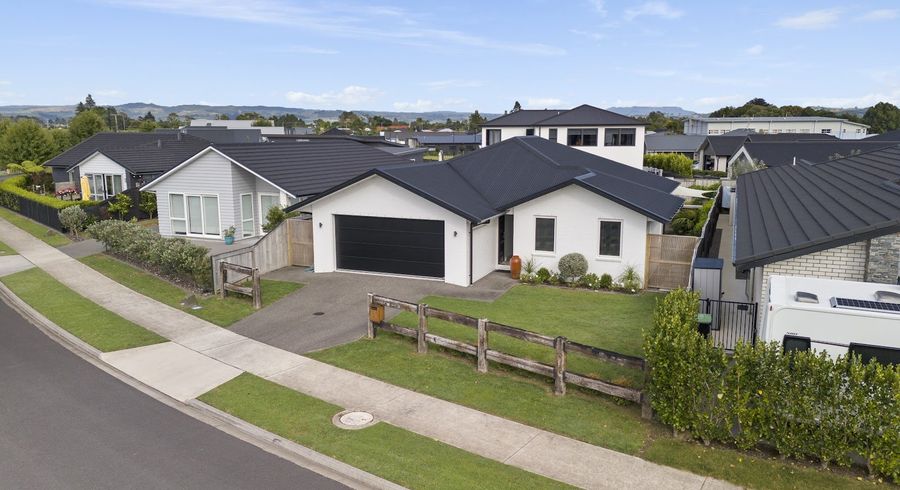  at 5 Hanlow Place, Pyes Pa, Tauranga