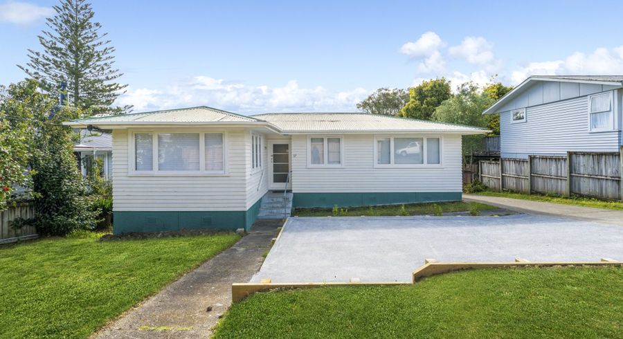  at 37 Chorley Avenue, Massey, Waitakere City, Auckland