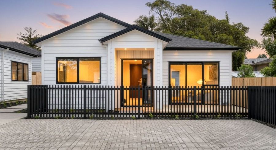  at 5/57  Helena Street, Massey, Waitakere City, Auckland