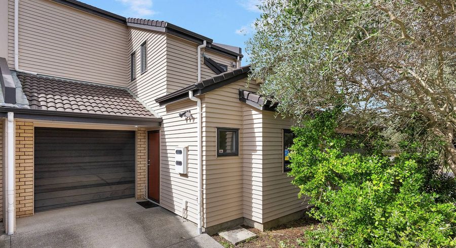  at 8 Skip Lane, East Tamaki, Manukau City, Auckland