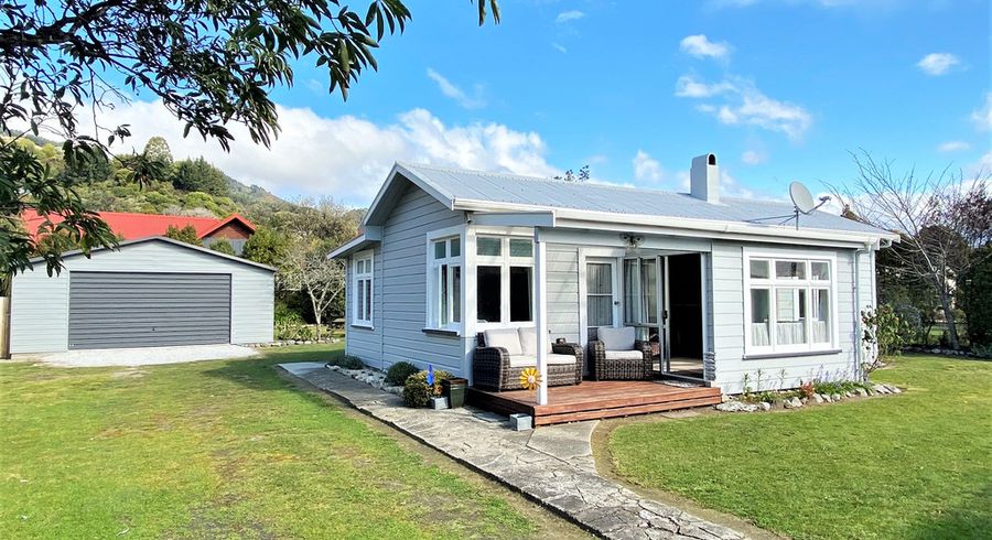  at 814 Abel Tasman Drive, Pohara