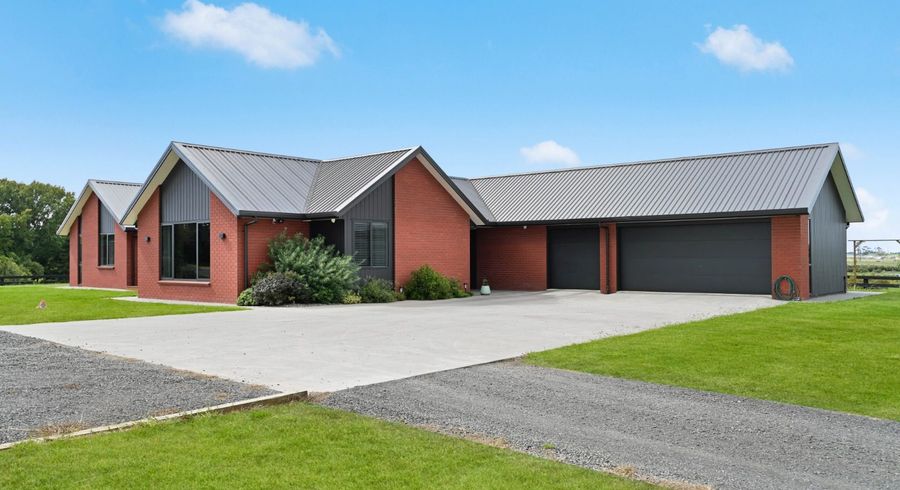  at 402 Lake Road, Horsham Downs, Hamilton, Waikato