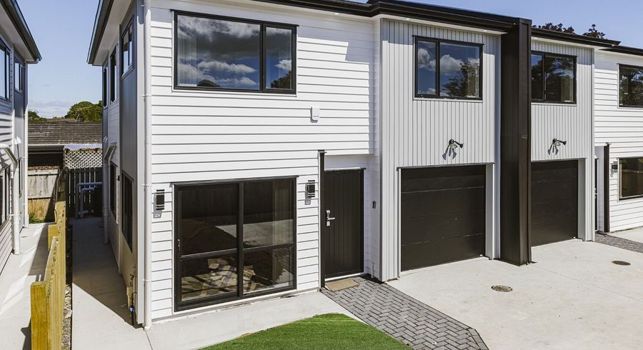  at 4B Mirrabooka Avenue, Botany Downs, Manukau City, Auckland