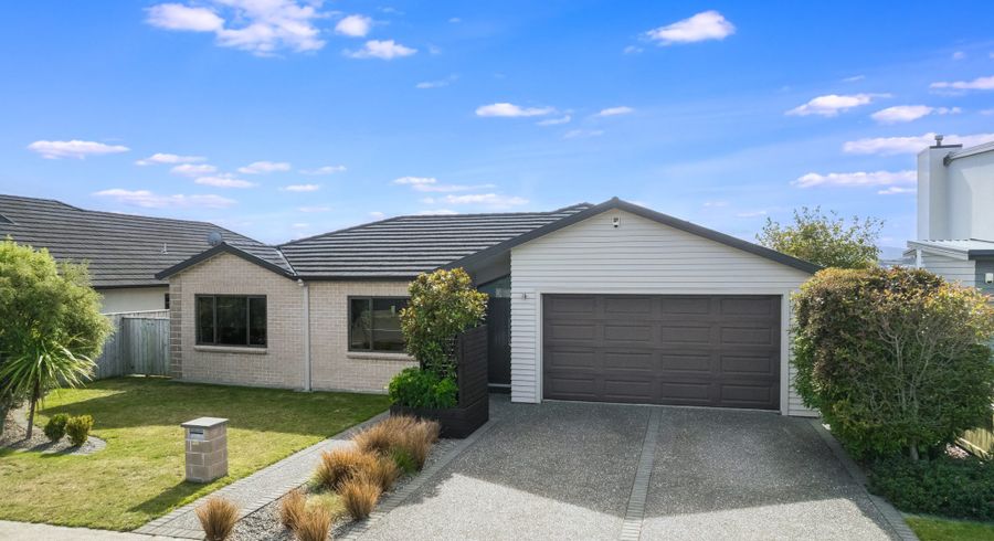  at 102 Te Puia Drive, Aotea, Porirua