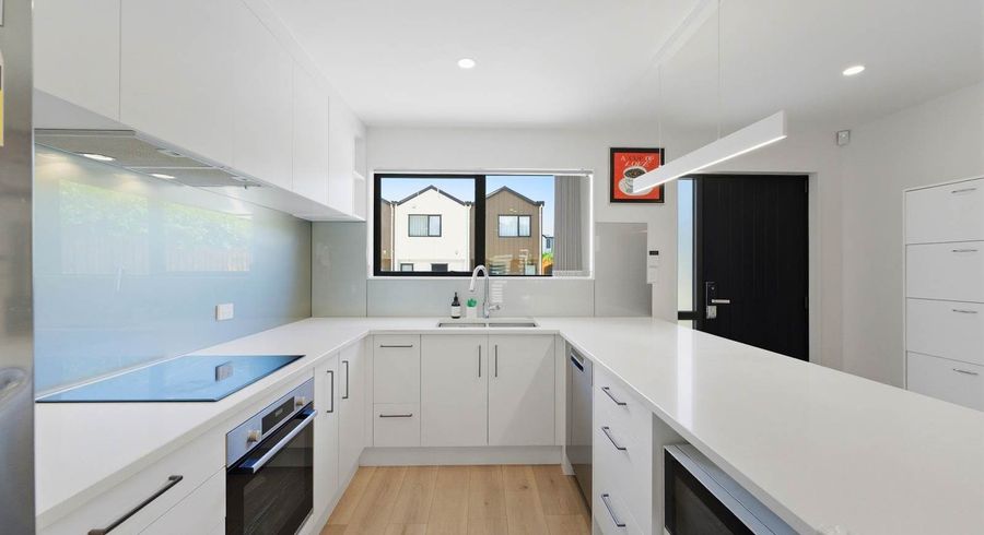  at 7/67 Royal View Road, Te Atatu South, Waitakere City, Auckland