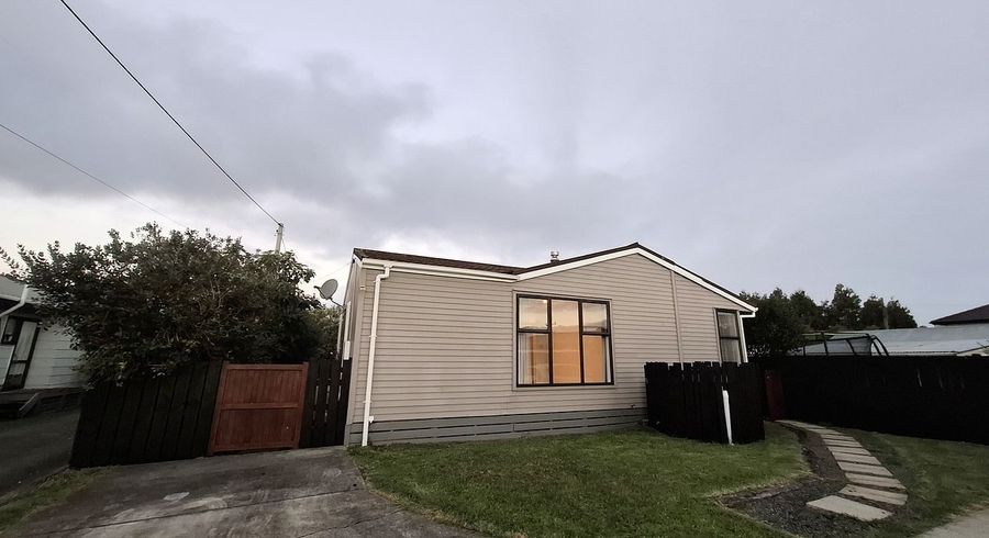 at 22A Kirrie Avenue, Te Atatu South, Waitakere City, Auckland