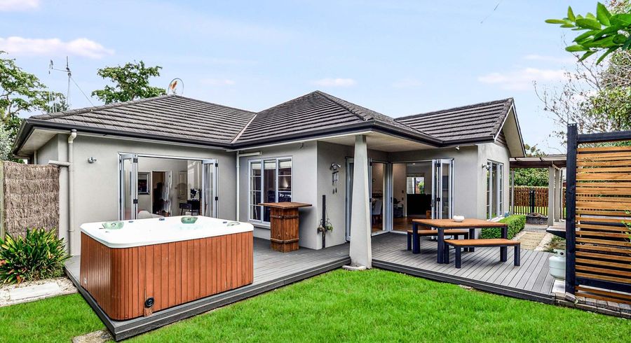  at 43 The Esplanade, Huntington, Hamilton, Waikato