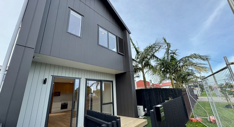  at 1/13 Thomas Road , Mangere, Manukau City, Auckland