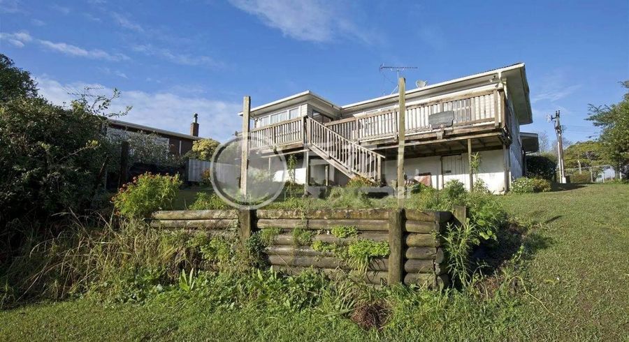  at 2 Tracey Terrace, Te Atatu South, Waitakere City, Auckland
