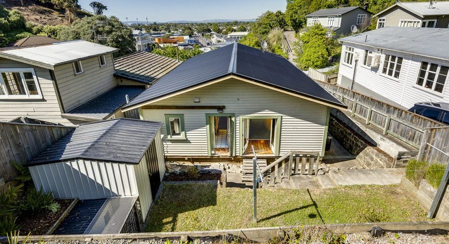  at 5 Smale Terrace, Hospital Hill, Napier