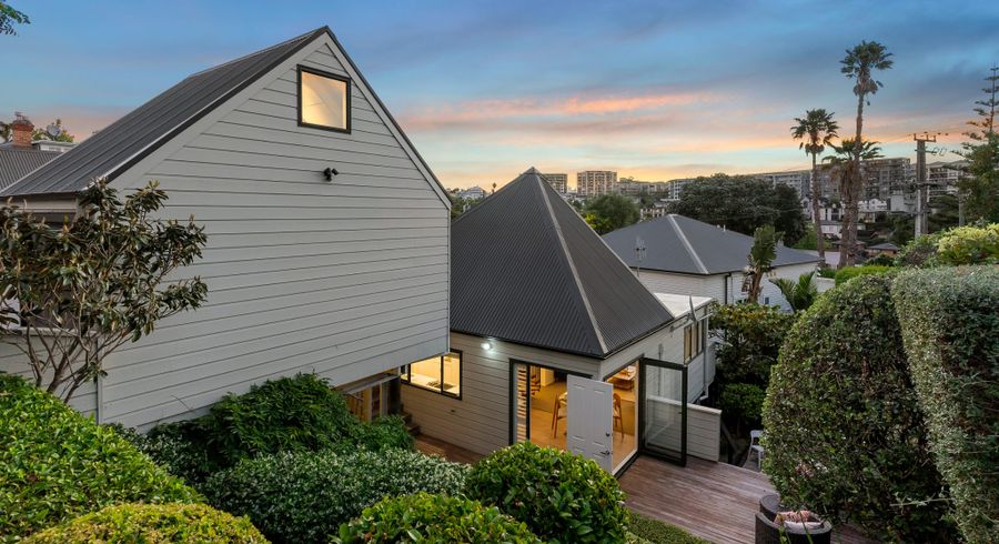  at 110 Bassett Road, Remuera, Auckland City, Auckland