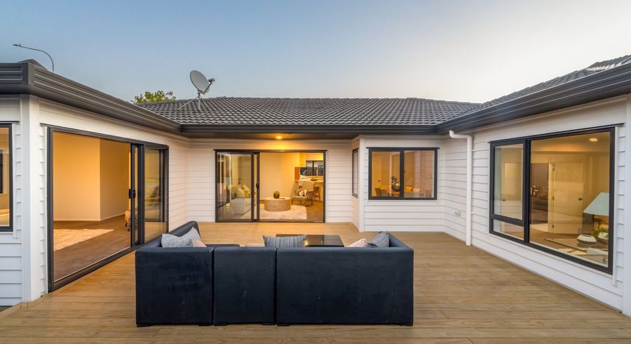  at 32 Ambleside Drive, Northpark, Manukau City, Auckland