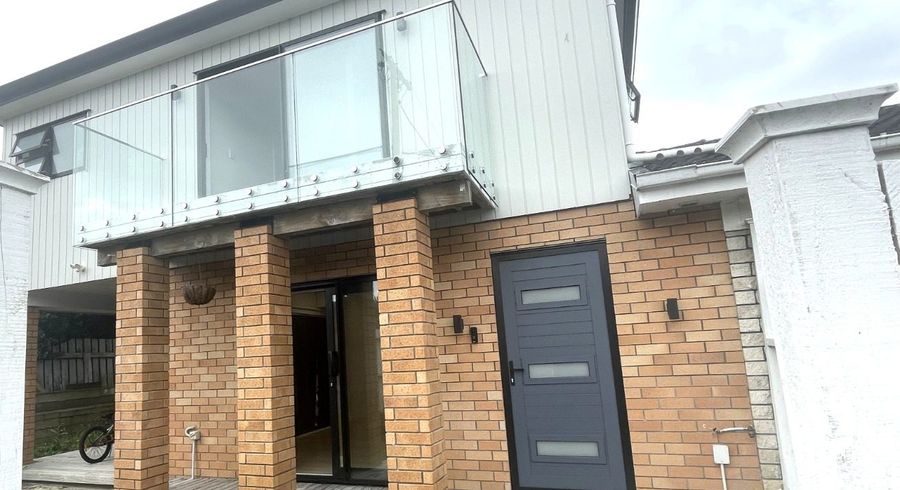  at 1/4214a Great North Road, Glendene, Waitakere City, Auckland