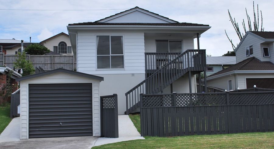  at 3/35 Hoskins Avenue, Hillsborough, Auckland