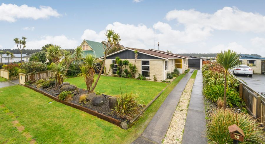  at 35 Thomas Place, Foxton Beach, Foxton