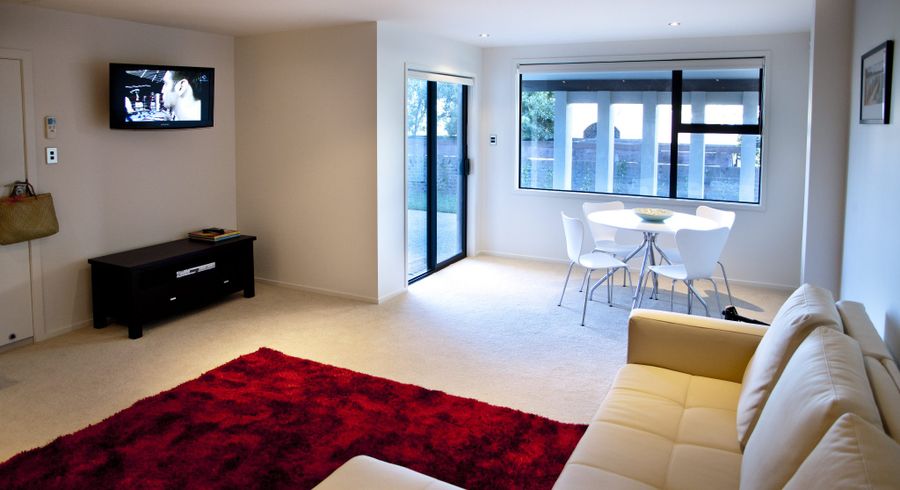  at 2/12 Montrose Terrace, Mairangi Bay, Auckland