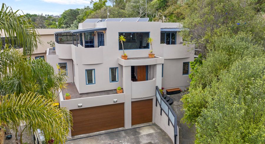  at 1/6 Luke Place, Eastern Beach, Auckland