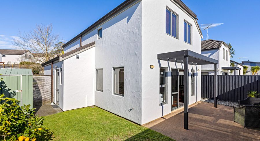  at 4/64 Schnapper Rock Road, Schnapper Rock, North Shore City, Auckland