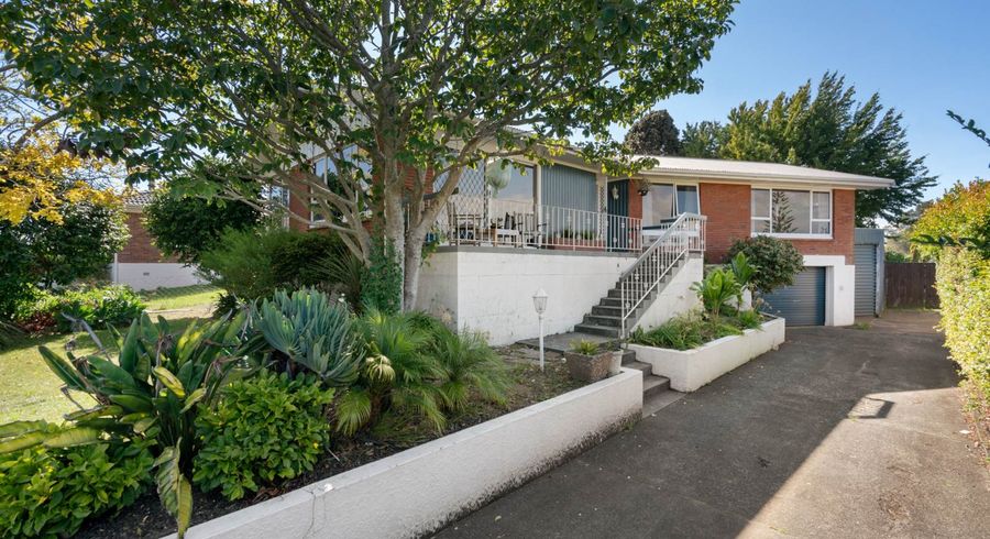  at 4 Ramsey Street, Papatoetoe, Auckland