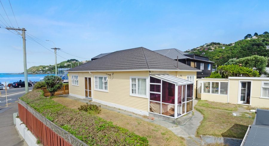  at 230 Onepu Road, Lyall Bay, Wellington, Wellington