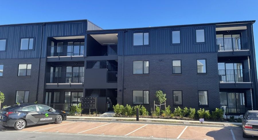  at 102/28C Eileen Newey Place, Henderson, Waitakere City, Auckland