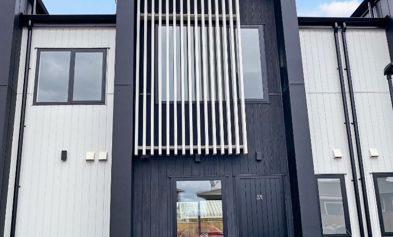  at 27e Dawnhaven Drive, Te Atatu Peninsula, Waitakere City, Auckland