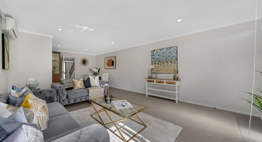  at 2/25 Kellaway Drive, East Tamaki, Manukau City, Auckland