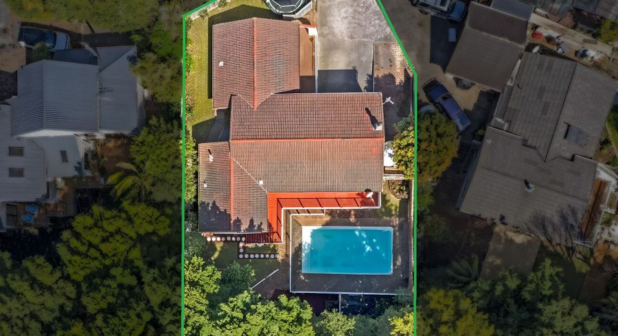  at 8 Deodar Place, Totara Heights, Manukau City, Auckland