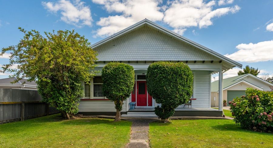  at 1420 Karamu Road North, Mayfair, Hastings