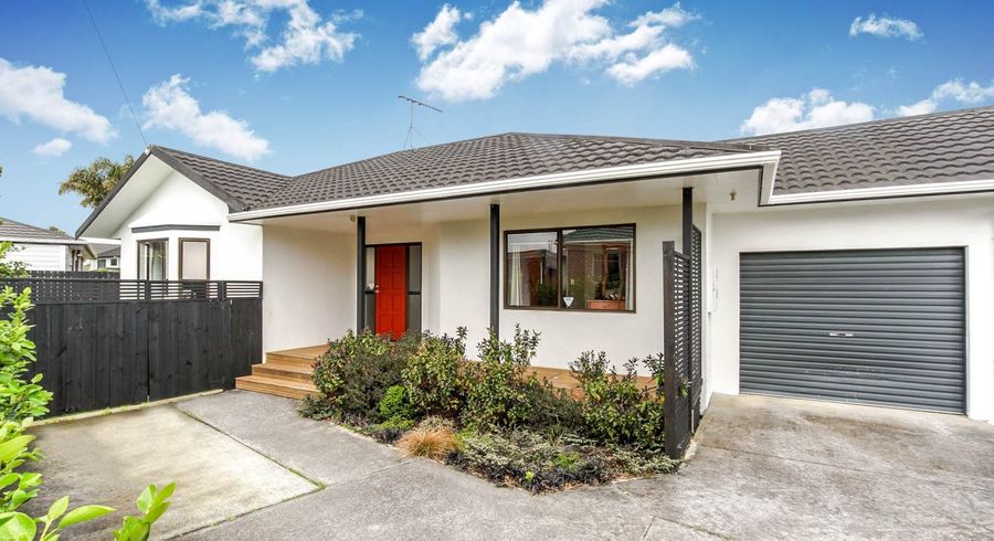  at 2/275 Hobsonville Road, Hobsonville, Waitakere City, Auckland