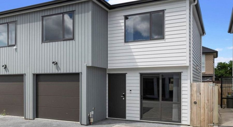  at 8C Kent Road, Manurewa, Manukau City, Auckland