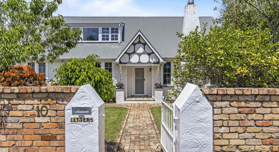 at 10 Fairlands Avenue, Waterview, Auckland
