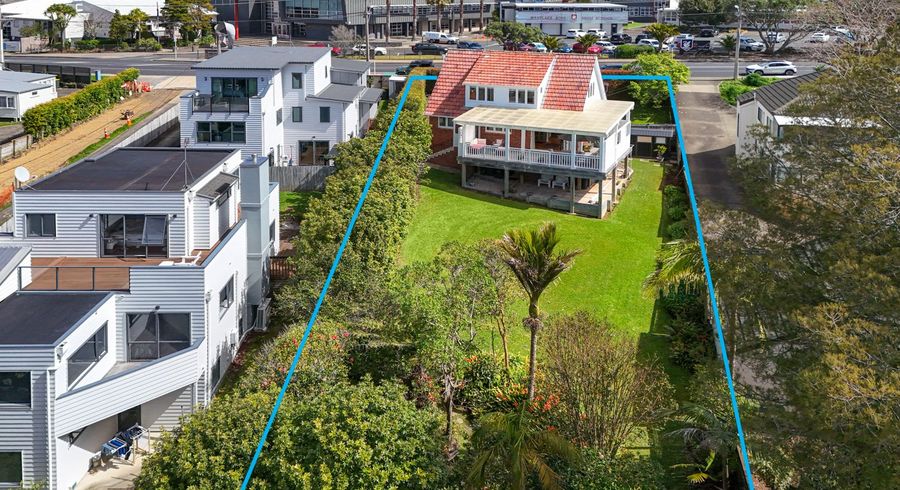 at 47 Forrest Hill Road, Milford, North Shore City, Auckland