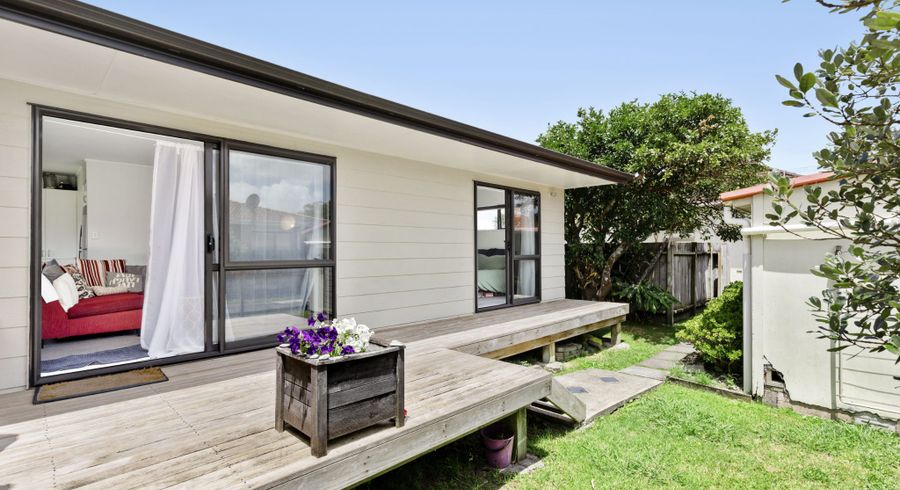  at 727A Te Atatu Road, Te Atatu Peninsula, Waitakere City, Auckland