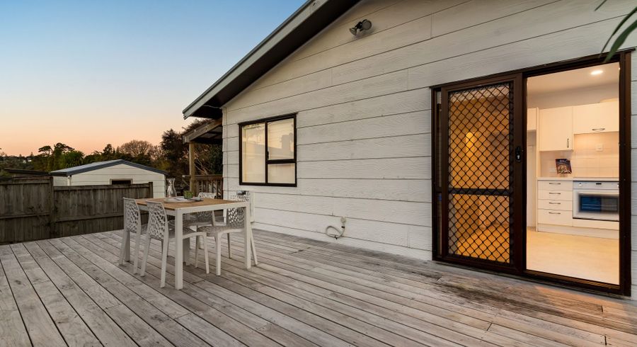  at 2/7 Eskdale Road, Birkdale, North Shore City, Auckland